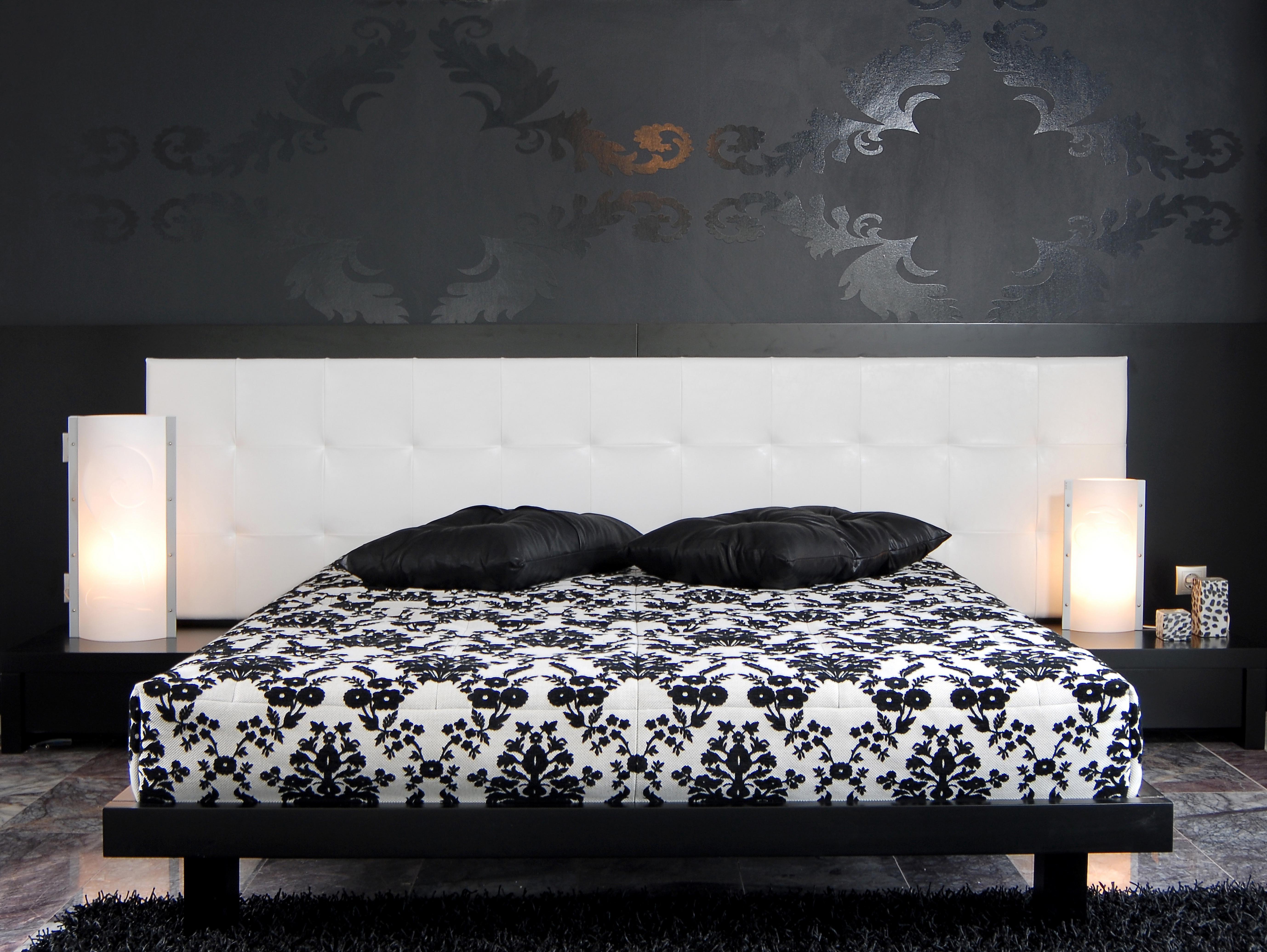 Dormitorio en negro