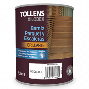 Barniz parquet y escaleras al agua brillante